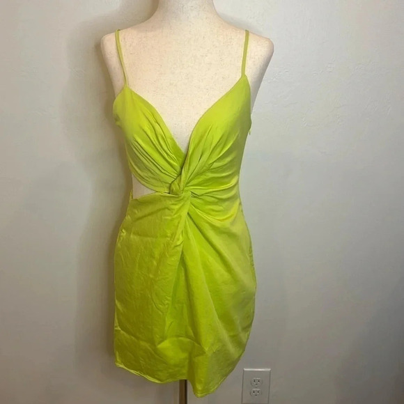 ZARA BODYCON DRESS WITH SIDE CUT OUT DETAIL - Picture 3 of 9